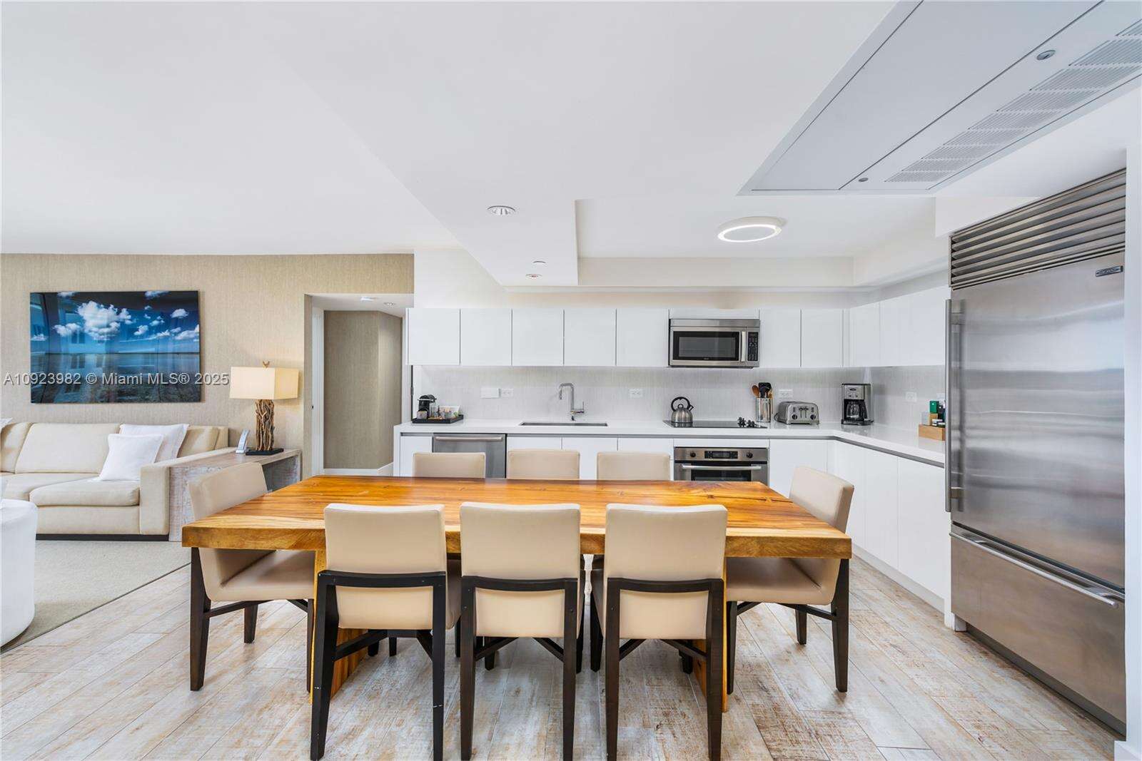 1 Hotel & Homes at 102 24 St, Miami Beach, FL 33139 - For Rent photo 4