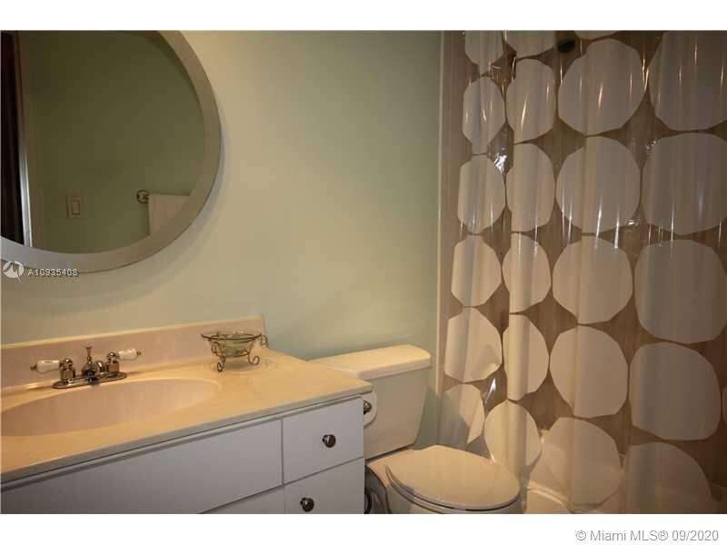 Seacoast 5151 at 5161 Collins Ave, Miami Beach, FL 33140 - For Rent photo 17