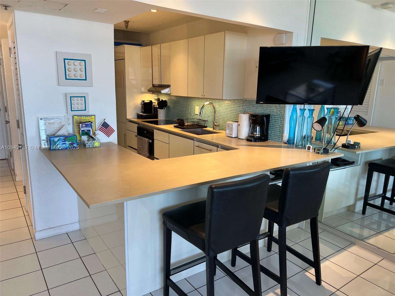 Decoplage at 100 Lincoln Rd, Miami Beach, FL 33139 - For Rent photo 17