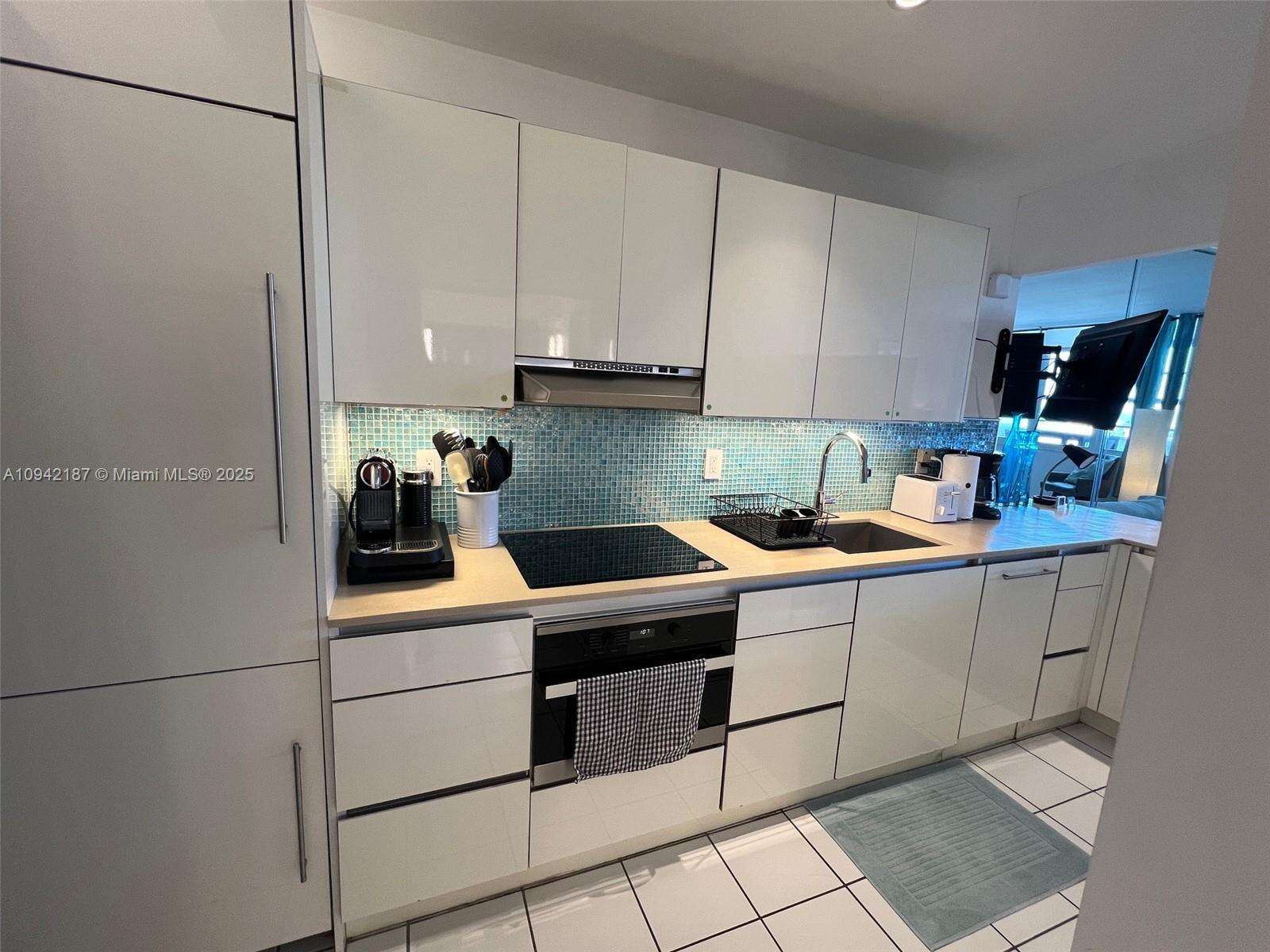 Decoplage at 100 Lincoln Rd, Miami Beach, FL 33139 - For Rent photo 18