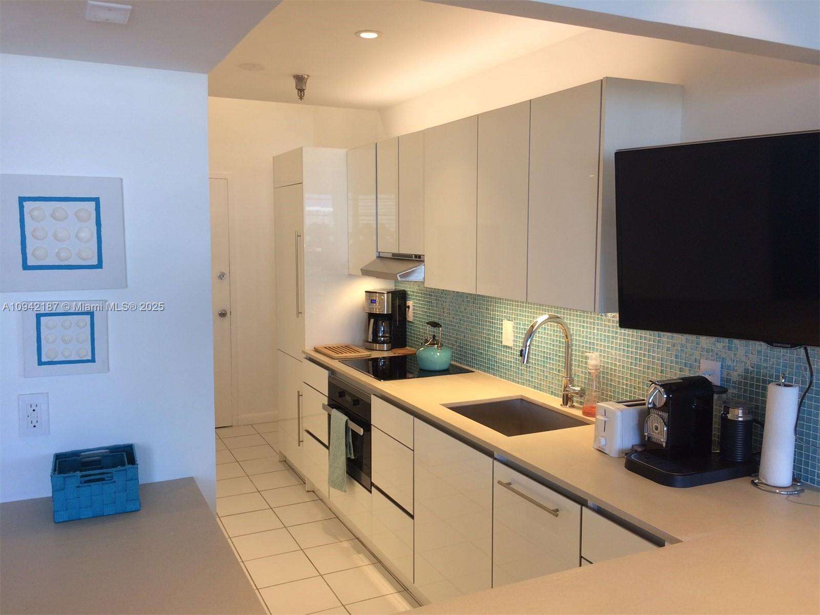 Decoplage at 100 Lincoln Rd, Miami Beach, FL 33139 - For Rent photo 19