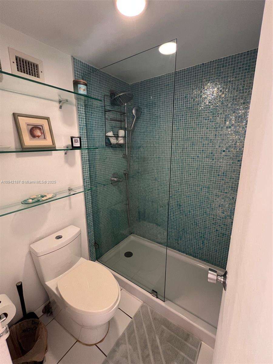 Decoplage at 100 Lincoln Rd, Miami Beach, FL 33139 - For Rent photo 21