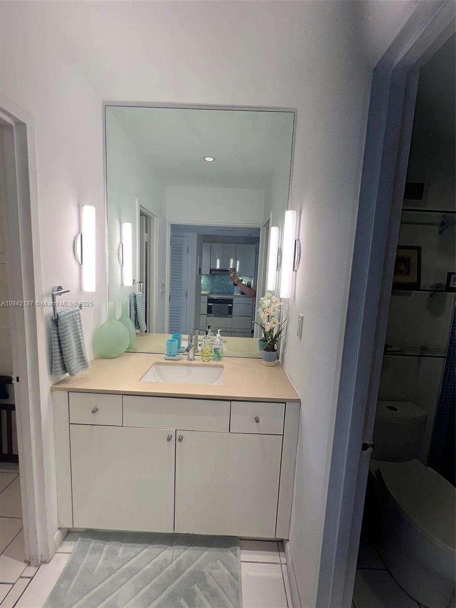 Decoplage at 100 Lincoln Rd, Miami Beach, FL 33139 - For Rent photo 23