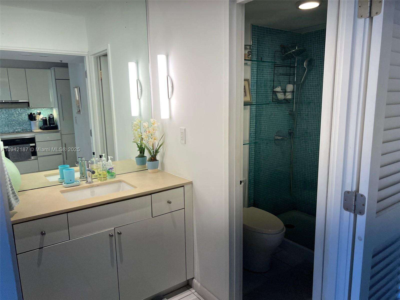 Decoplage at 100 Lincoln Rd, Miami Beach, FL 33139 - For Rent photo 24
