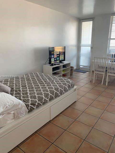Decoplage at 100 Lincoln Rd, Miami Beach, FL 33139 - For Rent photo 3