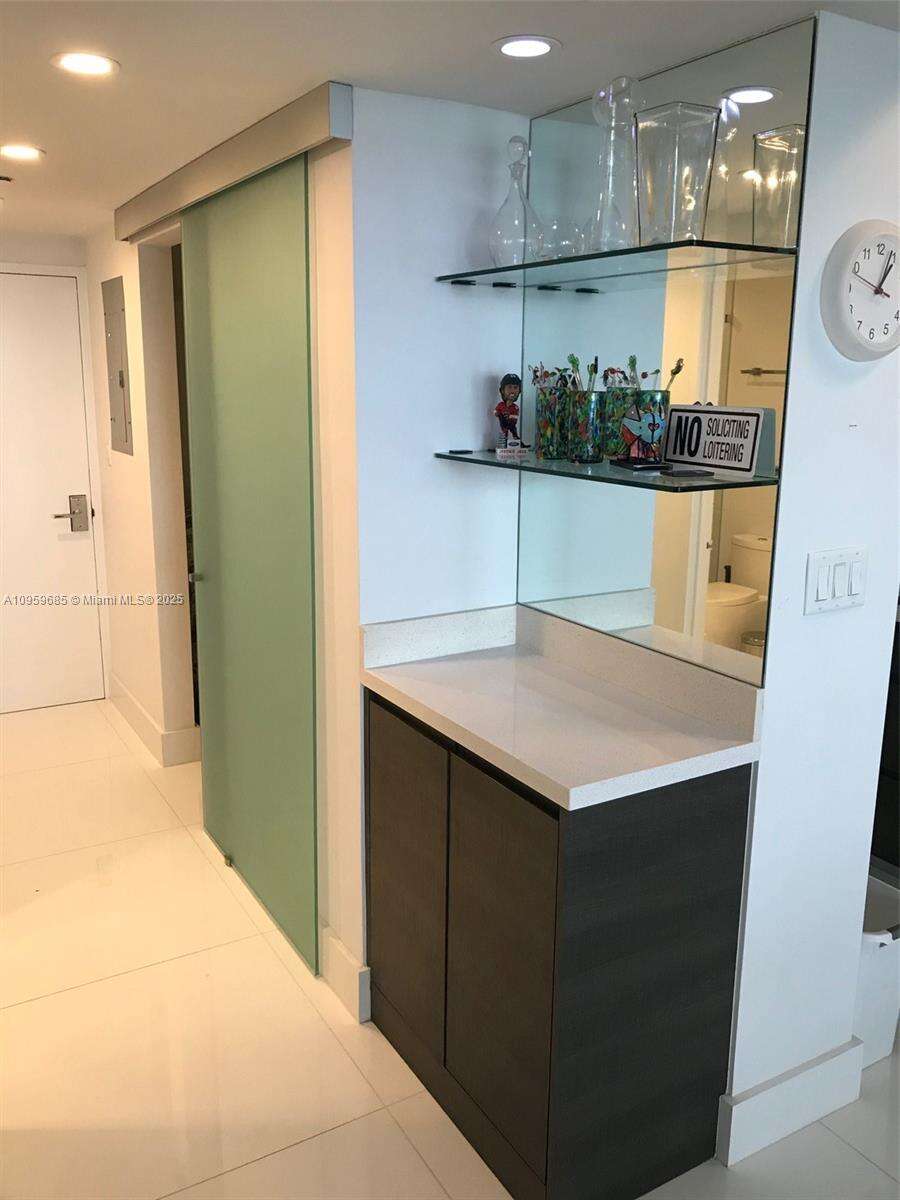 Decoplage at 100 Lincoln Rd, Miami Beach, FL 33139 - For Rent photo 4