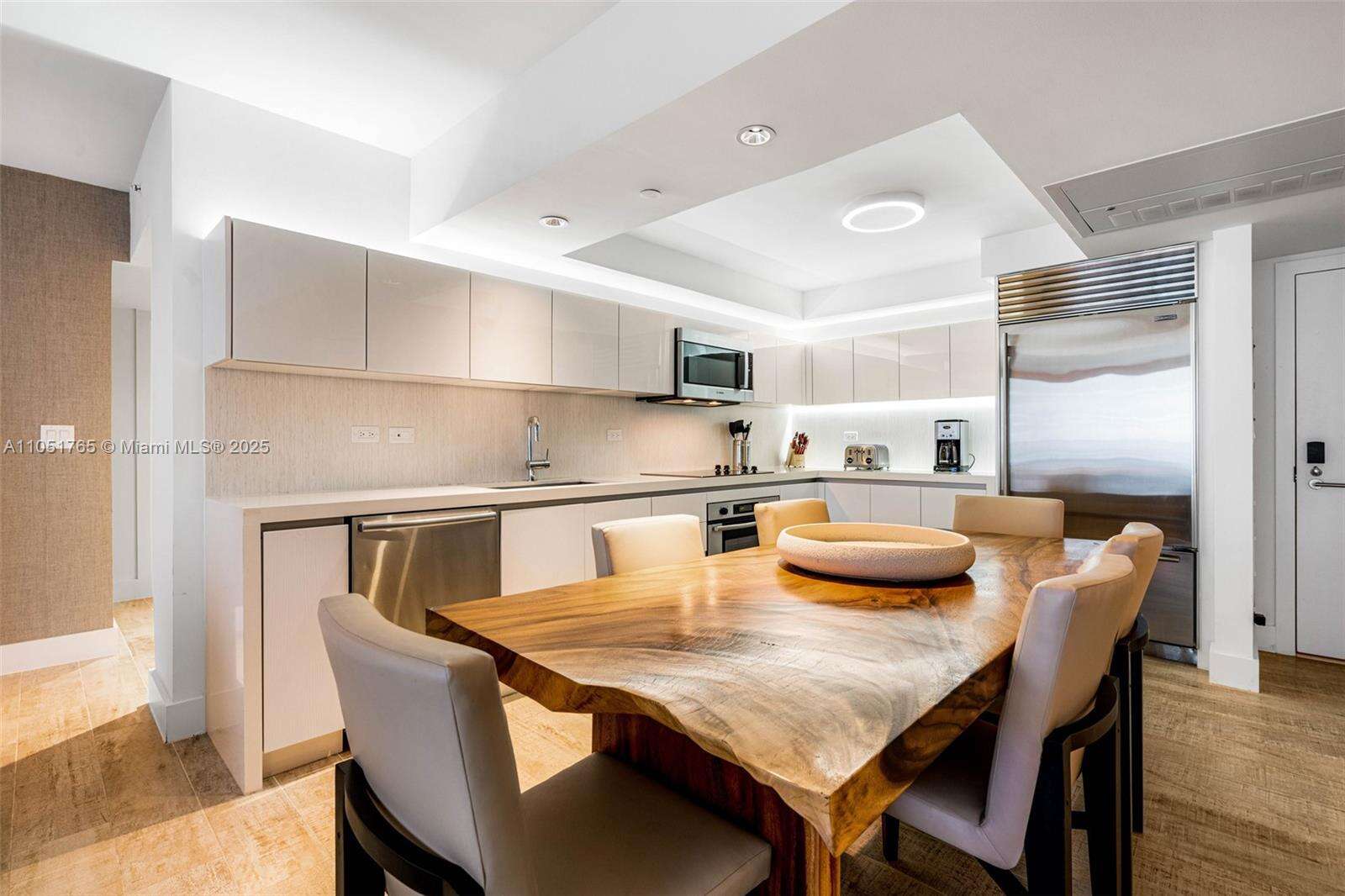 1 Hotel & Homes at 102 24 St, Miami Beach, FL 33139 - For Rent photo 3