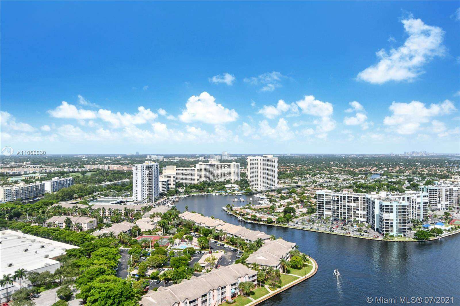 Hyde Beach House at 4010 Ocean Dr, Hollywood, FL 33019 - For Rent photo 19