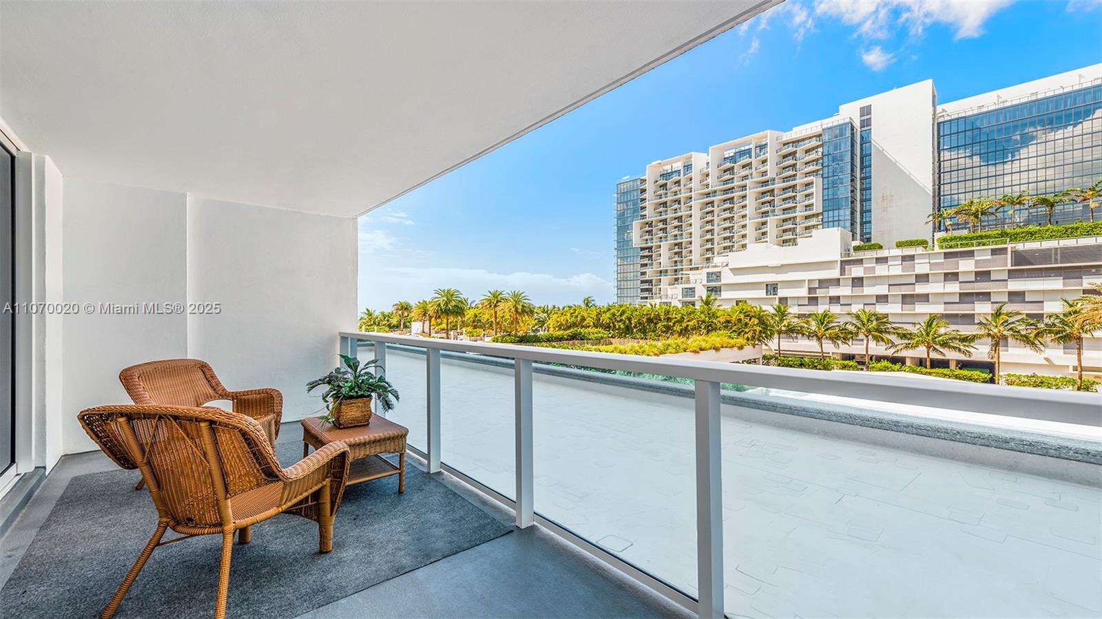 Roney Palace at 2301 Collins Ave, Miami Beach, FL 33139 - For Rent photo 2
