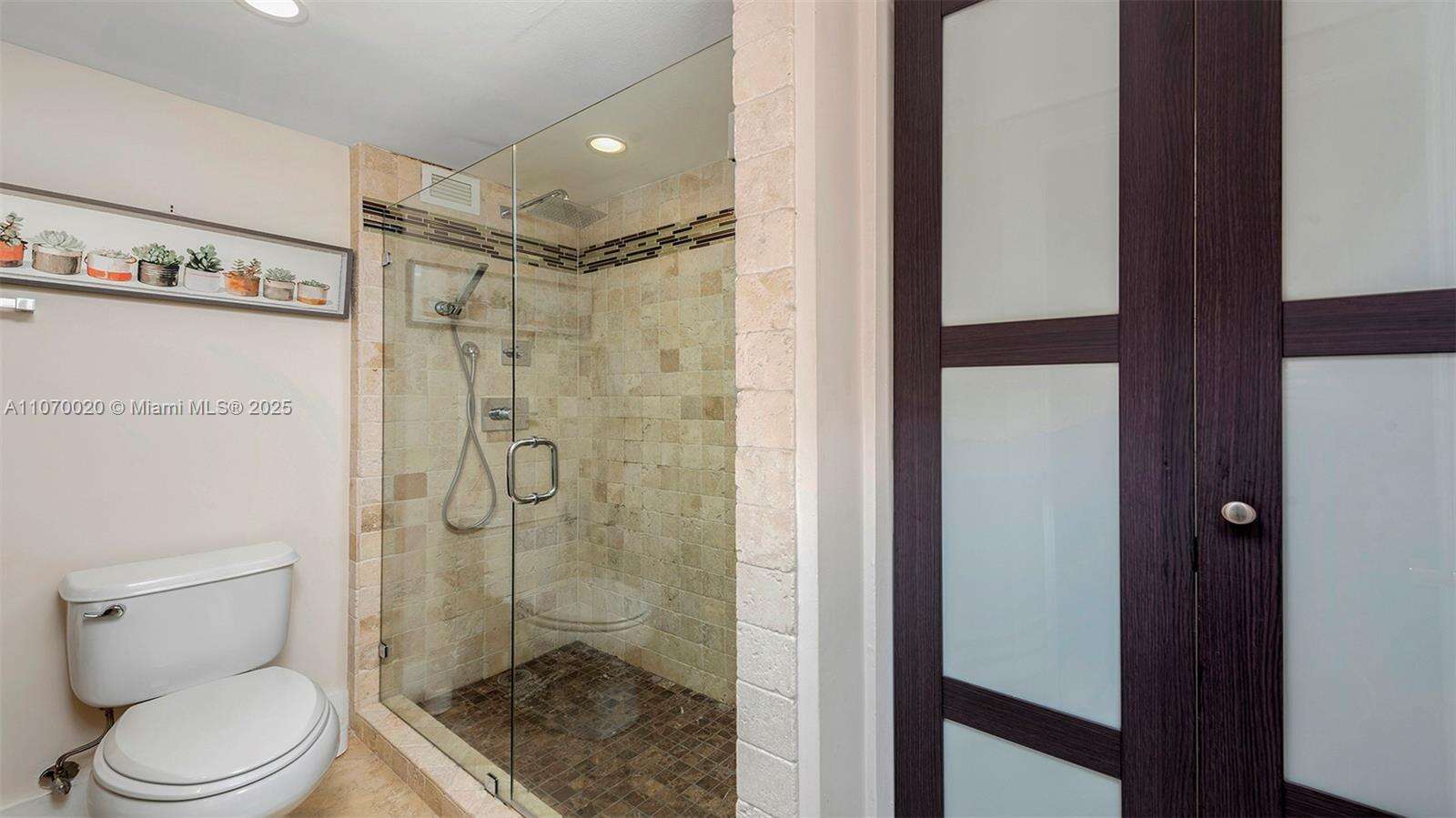 Roney Palace at 2301 Collins Ave, Miami Beach, FL 33139 - For Rent photo 12