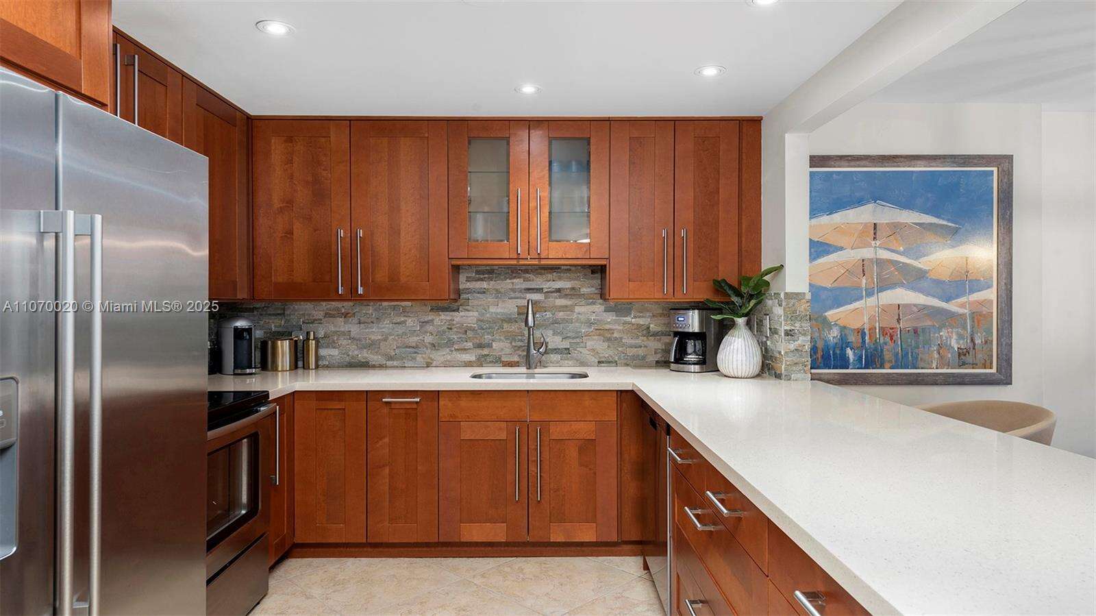 Roney Palace at 2301 Collins Ave, Miami Beach, FL 33139 - For Rent photo 4