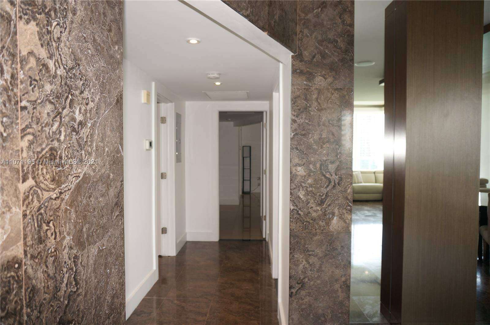 Sian Ocean Residences at 4001 Ocean Dr, Hollywood, FL 33019 - For Rent photo 17