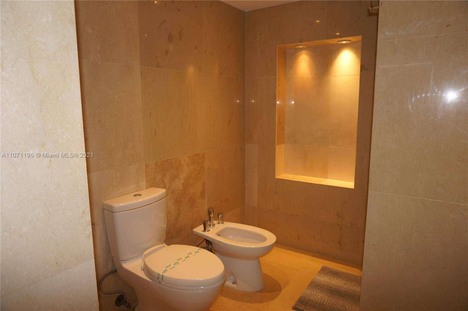 Sian Ocean Residences at 4001 Ocean Dr, Hollywood, FL 33019 - For Rent photo 22