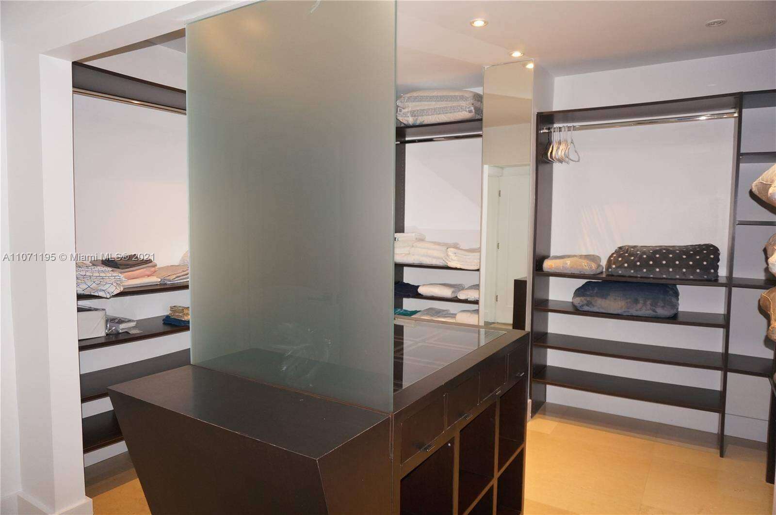 Sian Ocean Residences at 4001 Ocean Dr, Hollywood, FL 33019 - For Rent photo 25