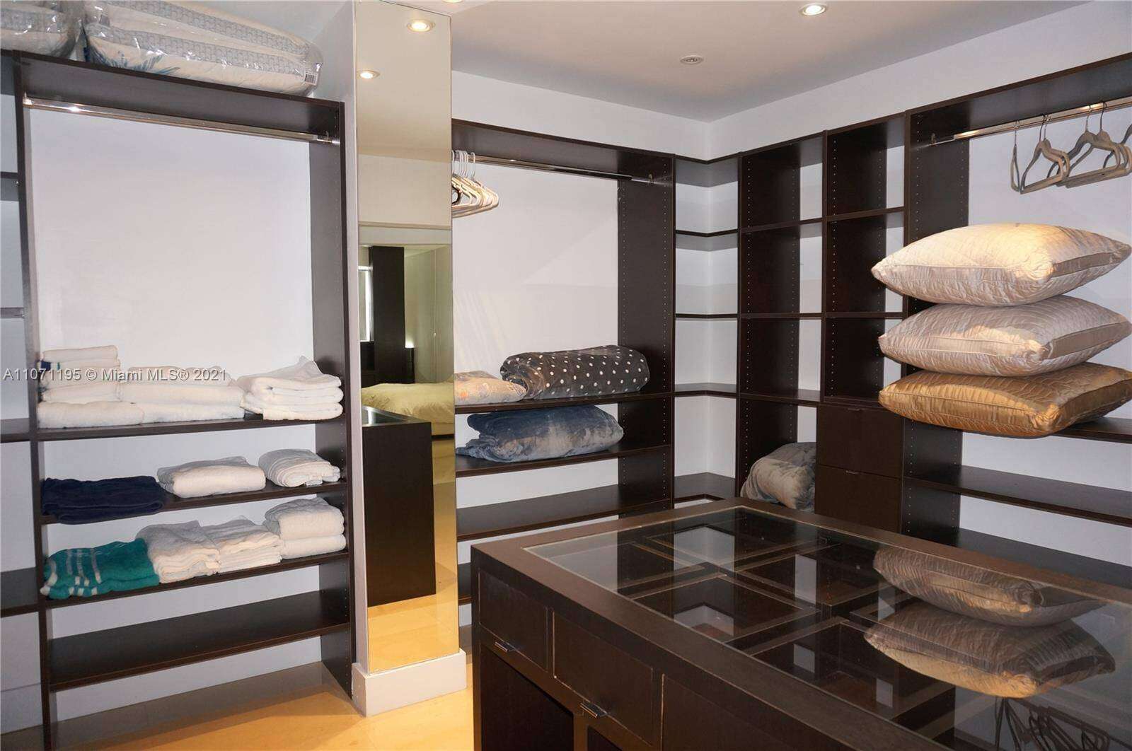 Sian Ocean Residences at 4001 Ocean Dr, Hollywood, FL 33019 - For Rent photo 26