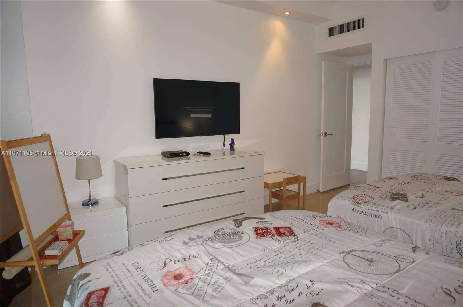 Sian Ocean Residences at 4001 Ocean Dr, Hollywood, FL 33019 - For Rent photo 29