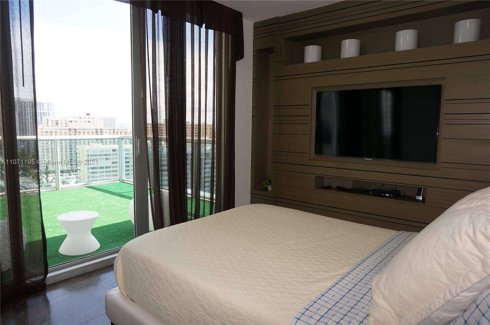 Sian Ocean Residences at 4001 Ocean Dr, Hollywood, FL 33019 - For Rent photo 34