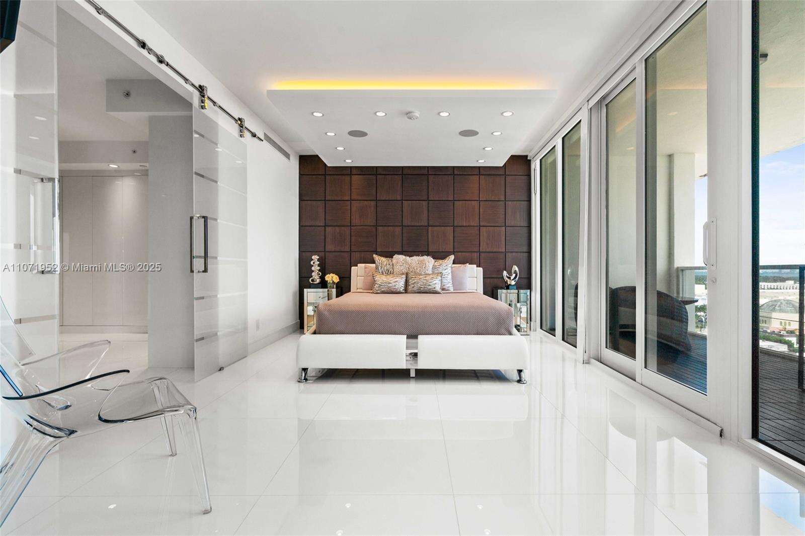 Decoplage at 100 Lincoln Rd, Miami Beach, FL 33139 - For Rent photo 14