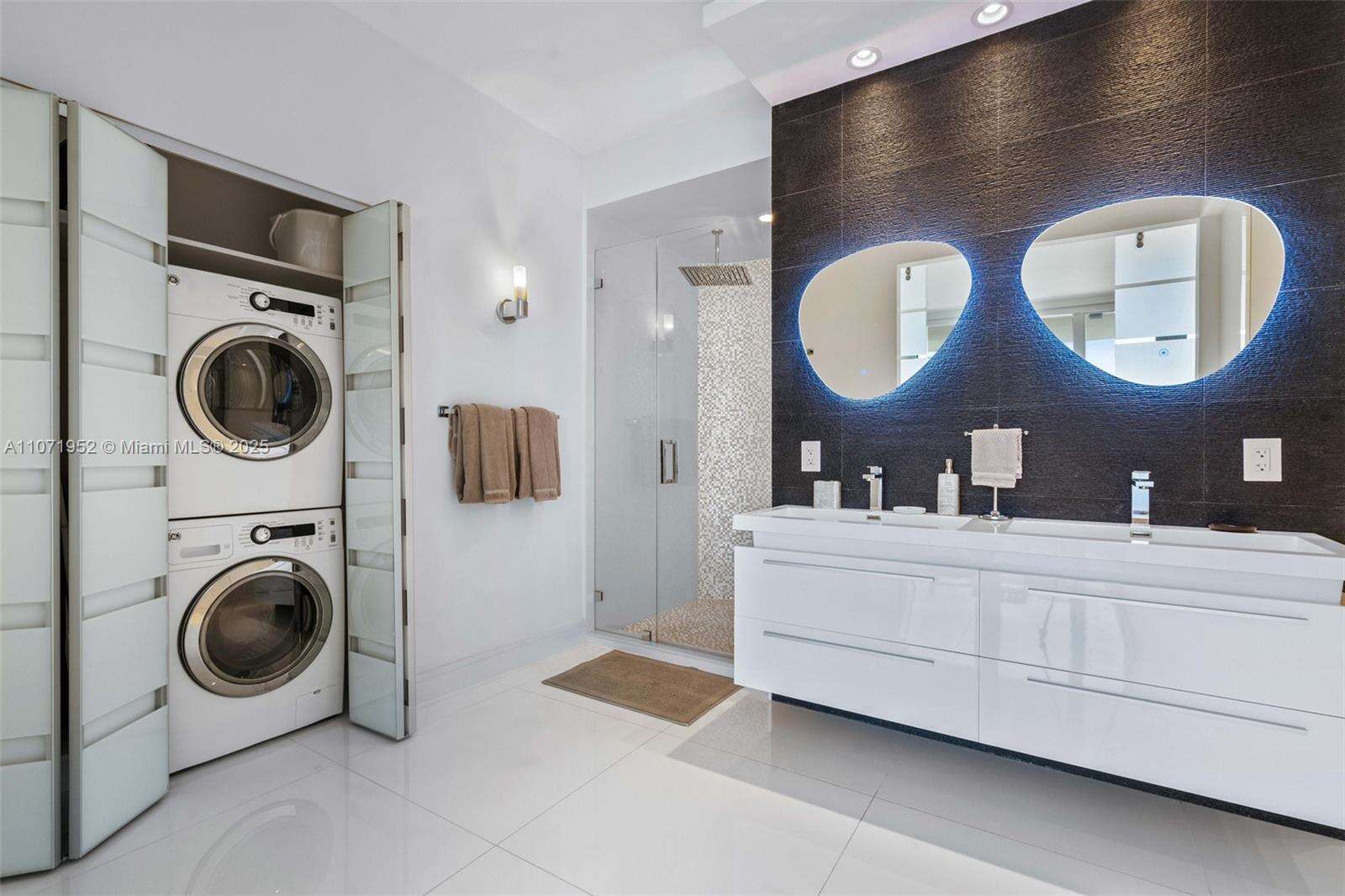 Decoplage at 100 Lincoln Rd, Miami Beach, FL 33139 - For Rent photo 18