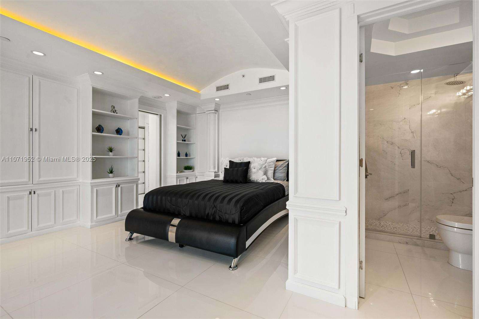 Decoplage at 100 Lincoln Rd, Miami Beach, FL 33139 - For Rent photo 20