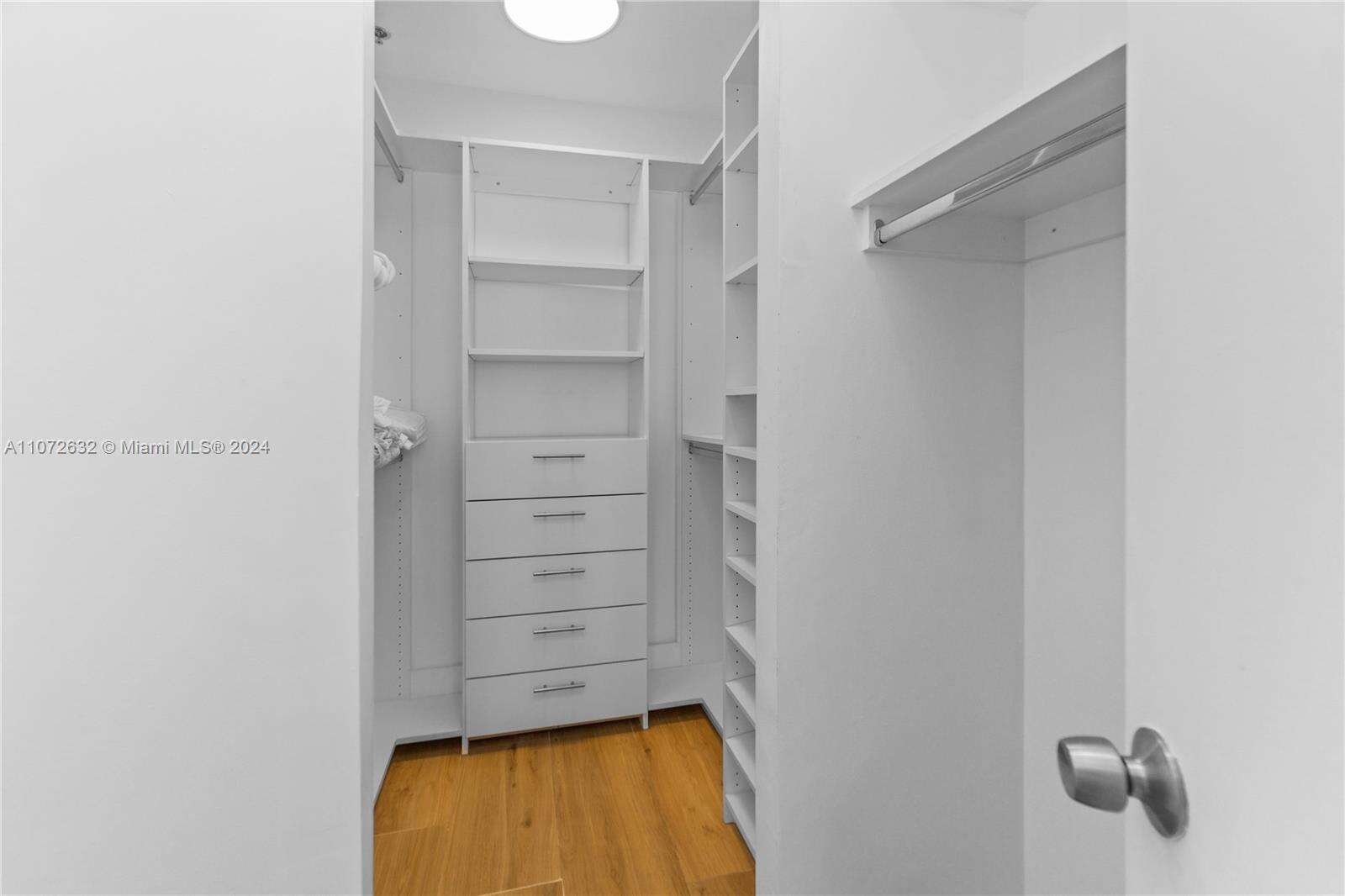 Decoplage at 100 Lincoln Rd, Miami Beach, FL 33139 - For Rent photo 9