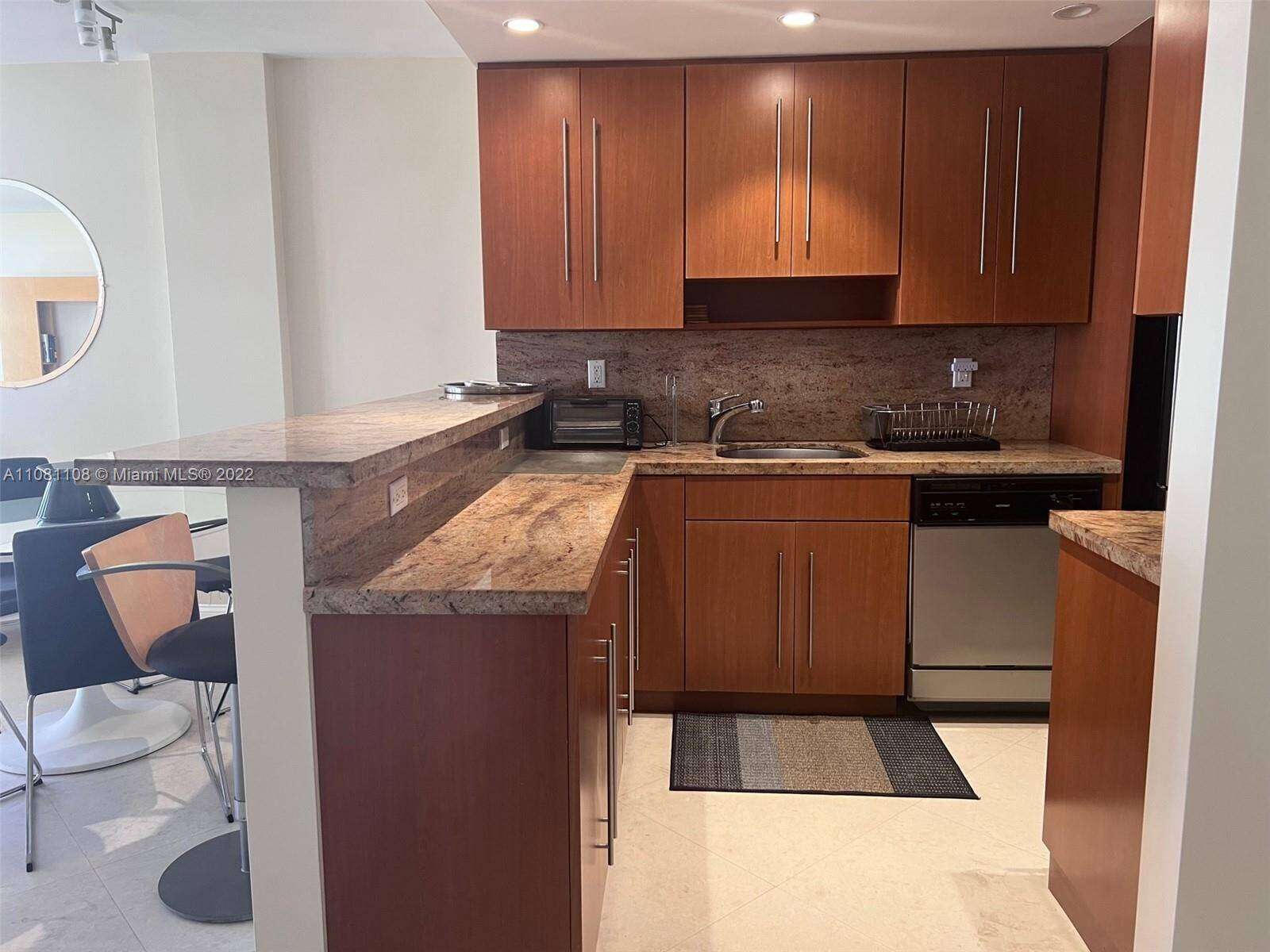 Decoplage at 100 Lincoln Rd, Miami Beach, FL 33139 - For Rent photo 7