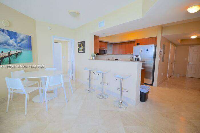 La Perla at 16699 Collins Ave, Sunny Isles Beach, FL 33160 - For Rent photo 10