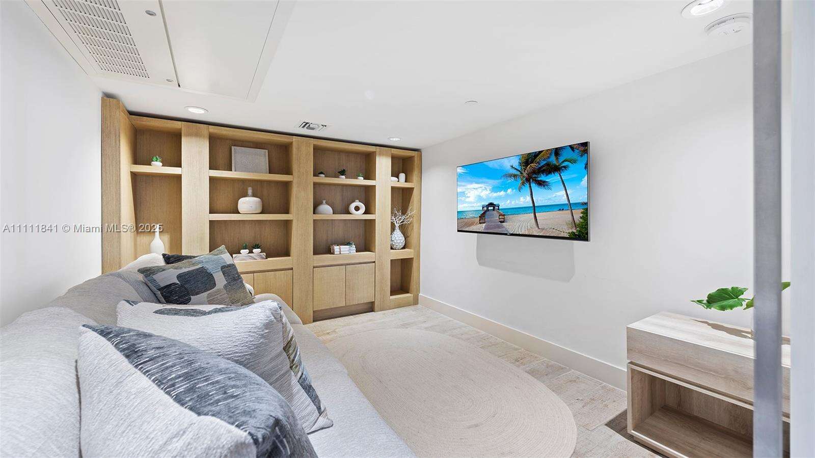 1 Hotel & Homes at 102 24 St, Miami Beach, FL 33139 - For Rent photo 19