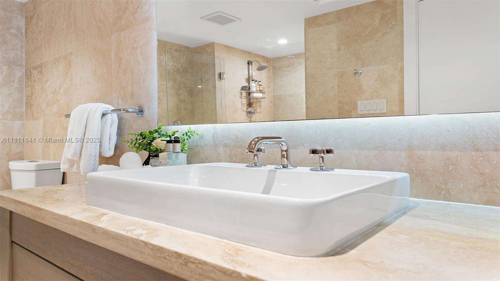 1 Hotel & Homes at 102 24 St, Miami Beach, FL 33139 - For Rent photo 36