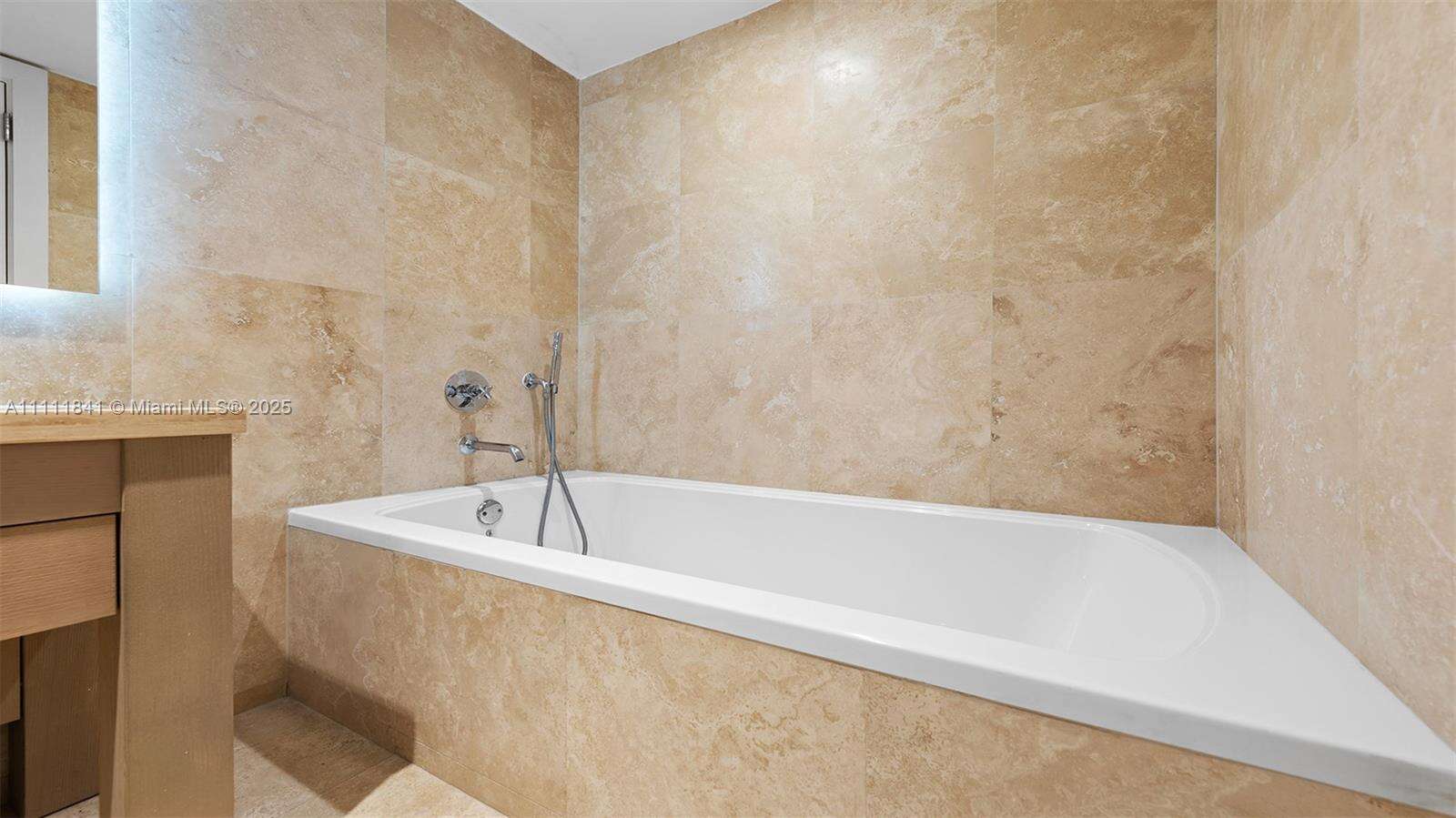 1 Hotel & Homes at 102 24 St, Miami Beach, FL 33139 - For Rent photo 38