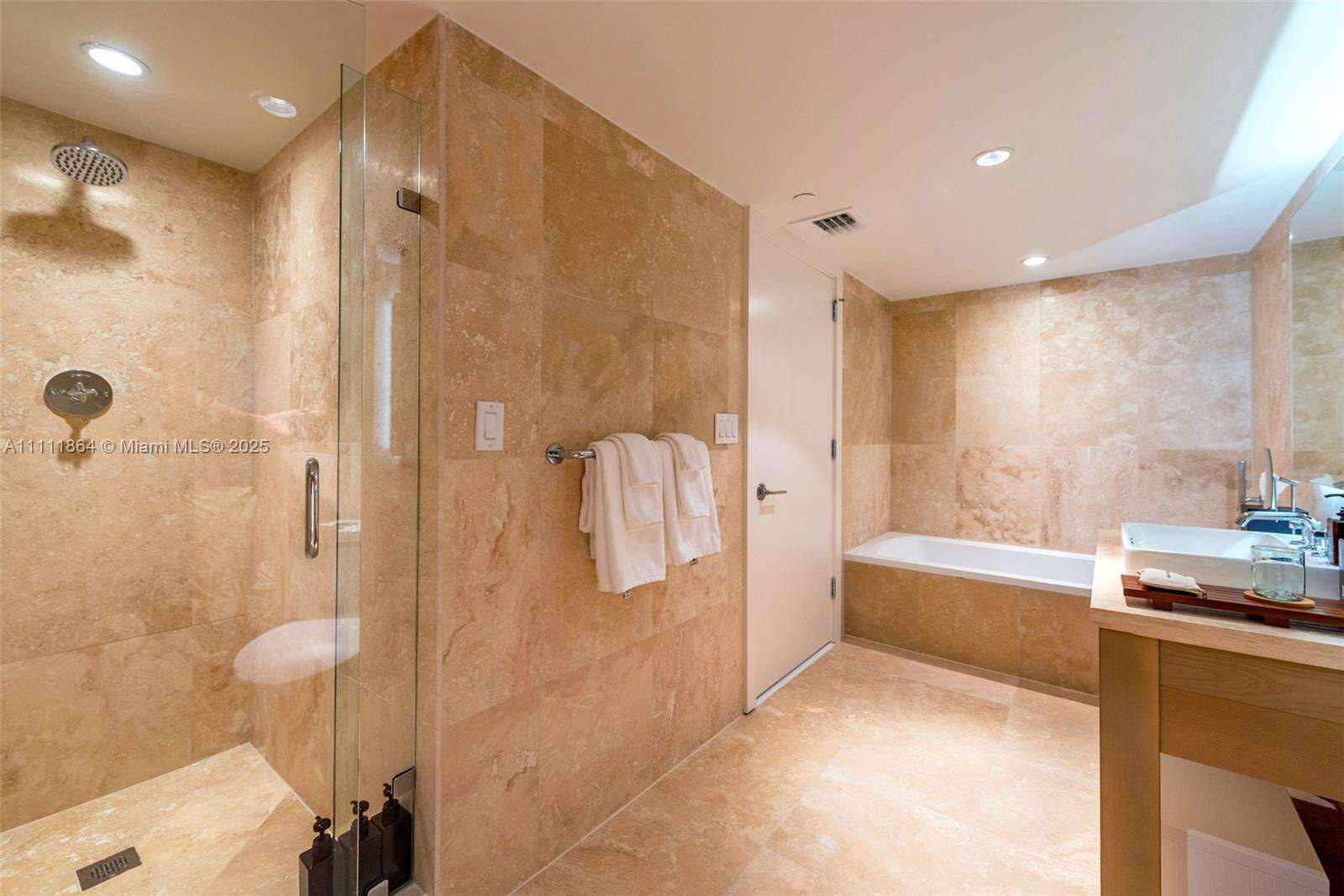 1 Hotel & Homes at 102 24 St, Miami Beach, FL 33139 - For Rent photo 5