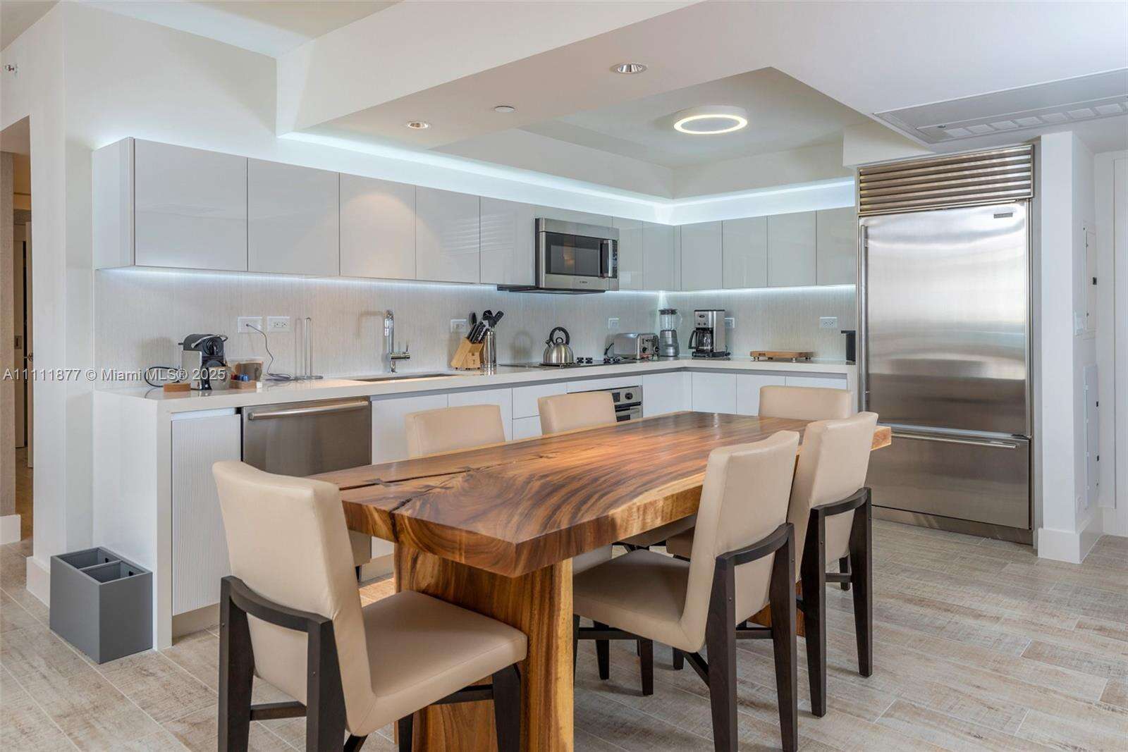 1 Hotel & Homes at 102 24 St, Miami Beach, FL 33139 - For Rent photo 15
