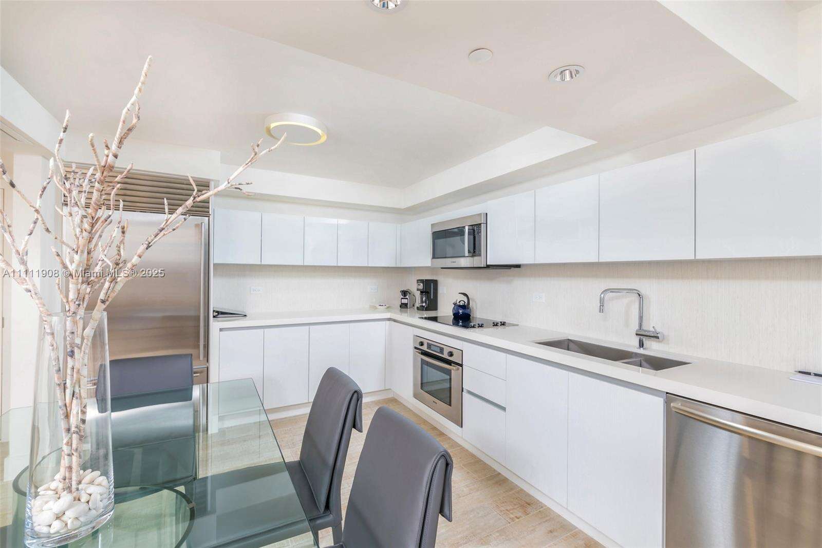 1 Hotel & Homes at 102 24 St, Miami Beach, FL 33139 - For Rent photo 18