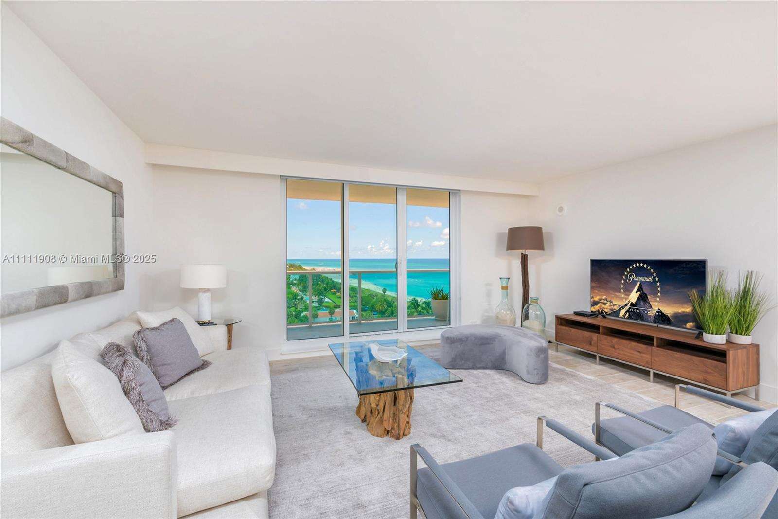 1 Hotel & Homes at 102 24 St, Miami Beach, FL 33139 - For Rent photo 3