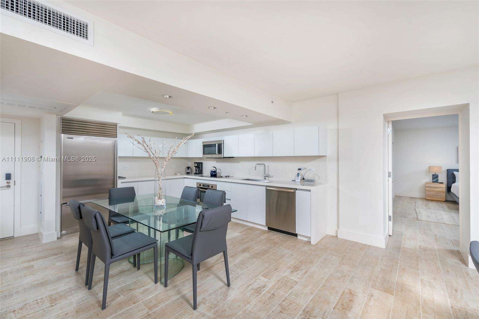 1 Hotel & Homes at 102 24 St, Miami Beach, FL 33139 - For Rent photo 5