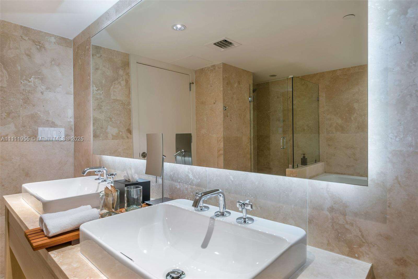 1 Hotel & Homes at 102 24 St, Miami Beach, FL 33139 - For Rent photo 16