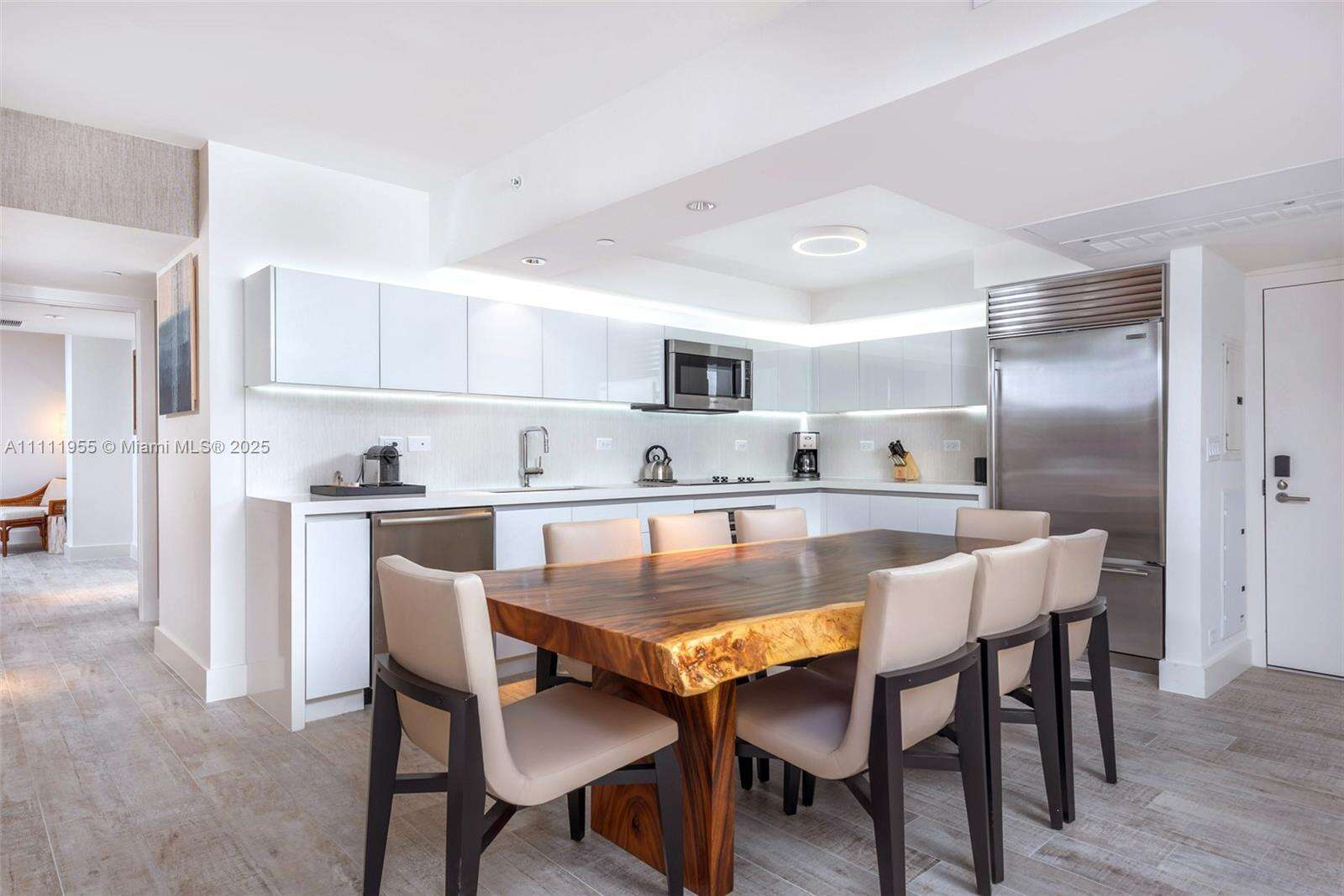 1 Hotel & Homes at 102 24 St, Miami Beach, FL 33139 - For Rent photo 3