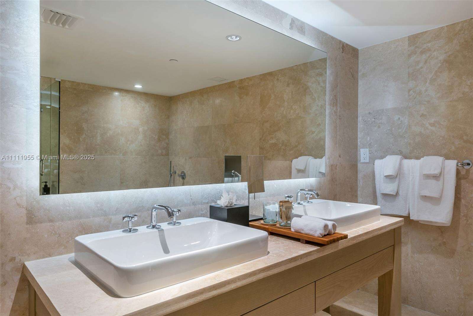 1 Hotel & Homes at 102 24 St, Miami Beach, FL 33139 - For Rent photo 5