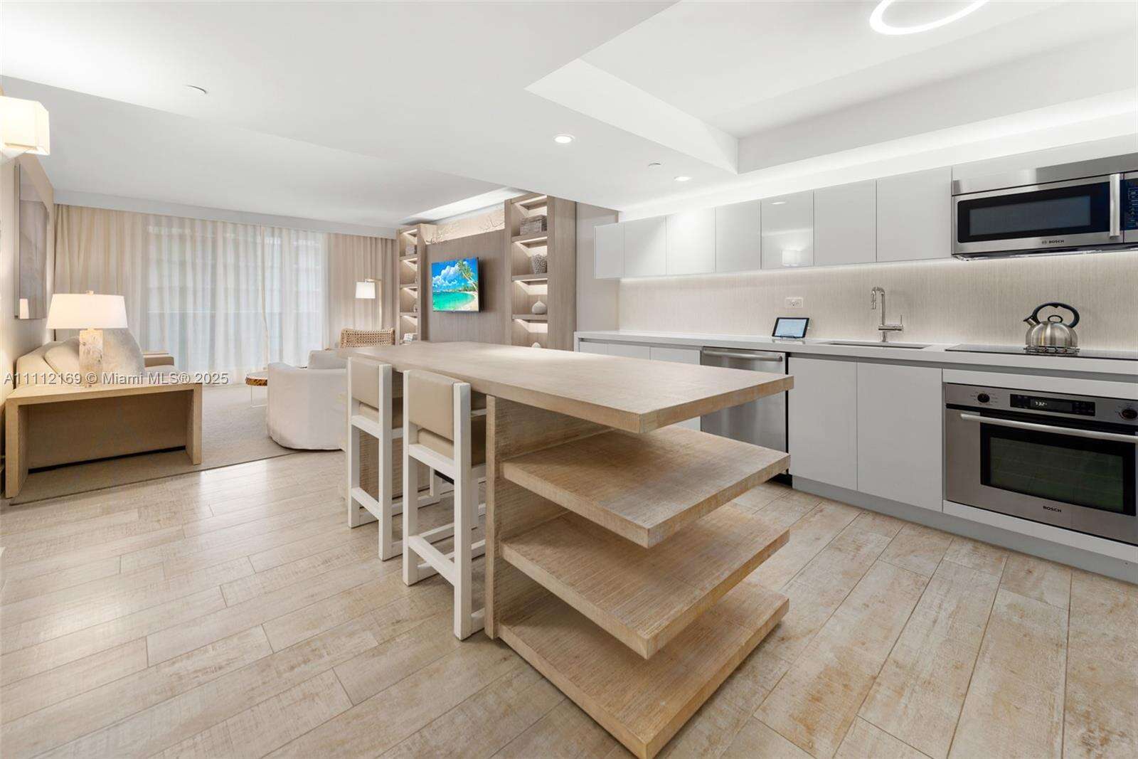1 Hotel & Homes at 102 24 St, Miami Beach, FL 33139 - For Rent photo 3