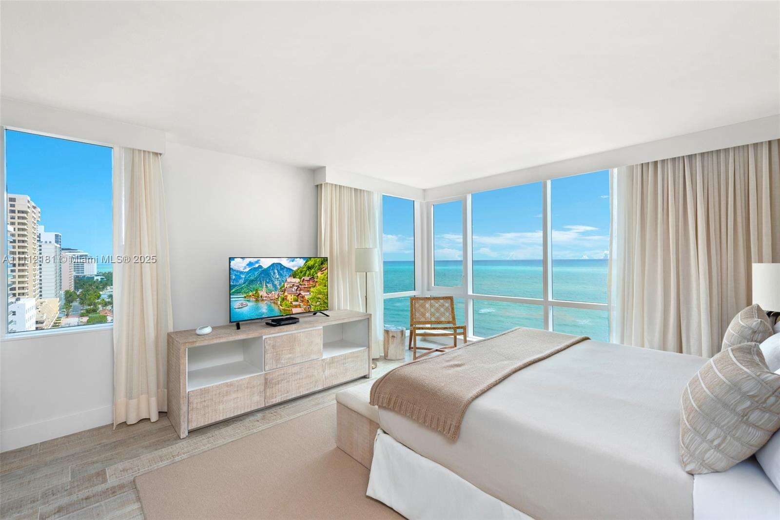 1 Hotel & Homes at 102 24 St, Miami Beach, FL 33139 - For Rent photo 1