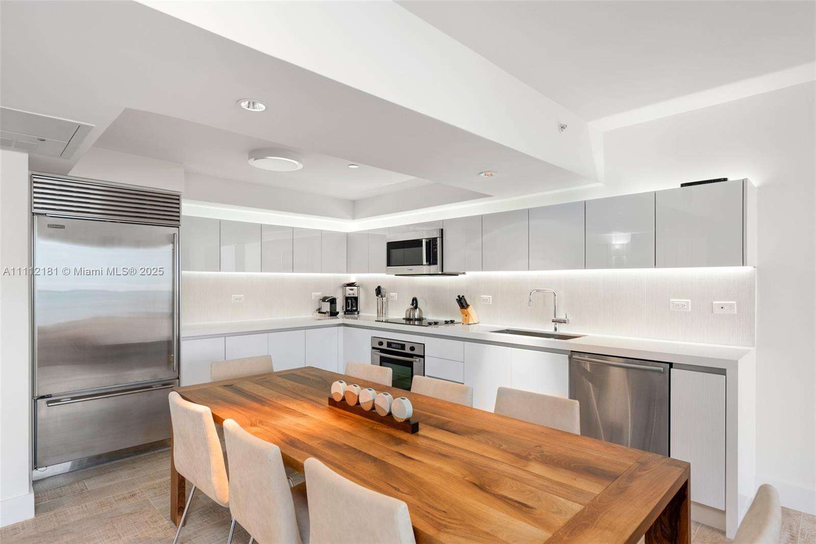 1 Hotel & Homes at 102 24 St, Miami Beach, FL 33139 - For Rent photo 4