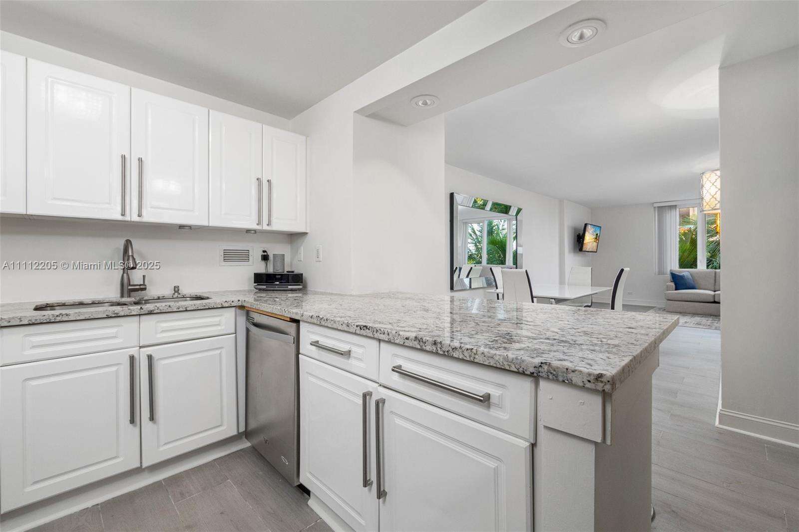 Roney Palace at 2301 Collins Ave, Miami Beach, FL 33139 - For Rent photo 8