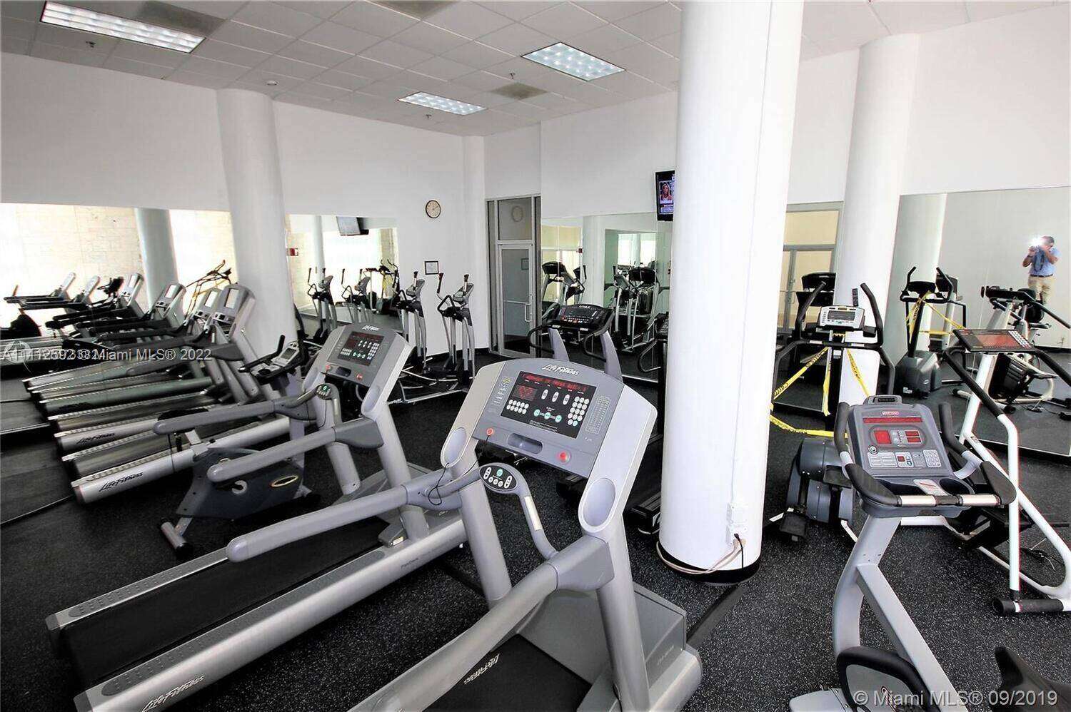Seacoast 5151 at 5161 Collins Ave, Miami Beach, FL 33140 - For Rent photo 20