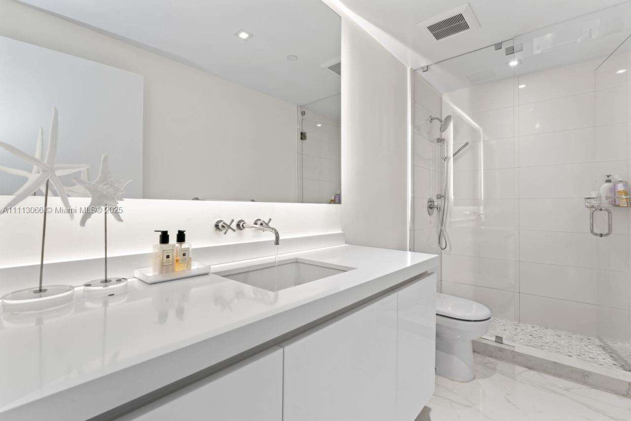 Seaside Village at 19143 Fisher Island Dr, Miami Beach, FL 33109 - For Rent photo 41