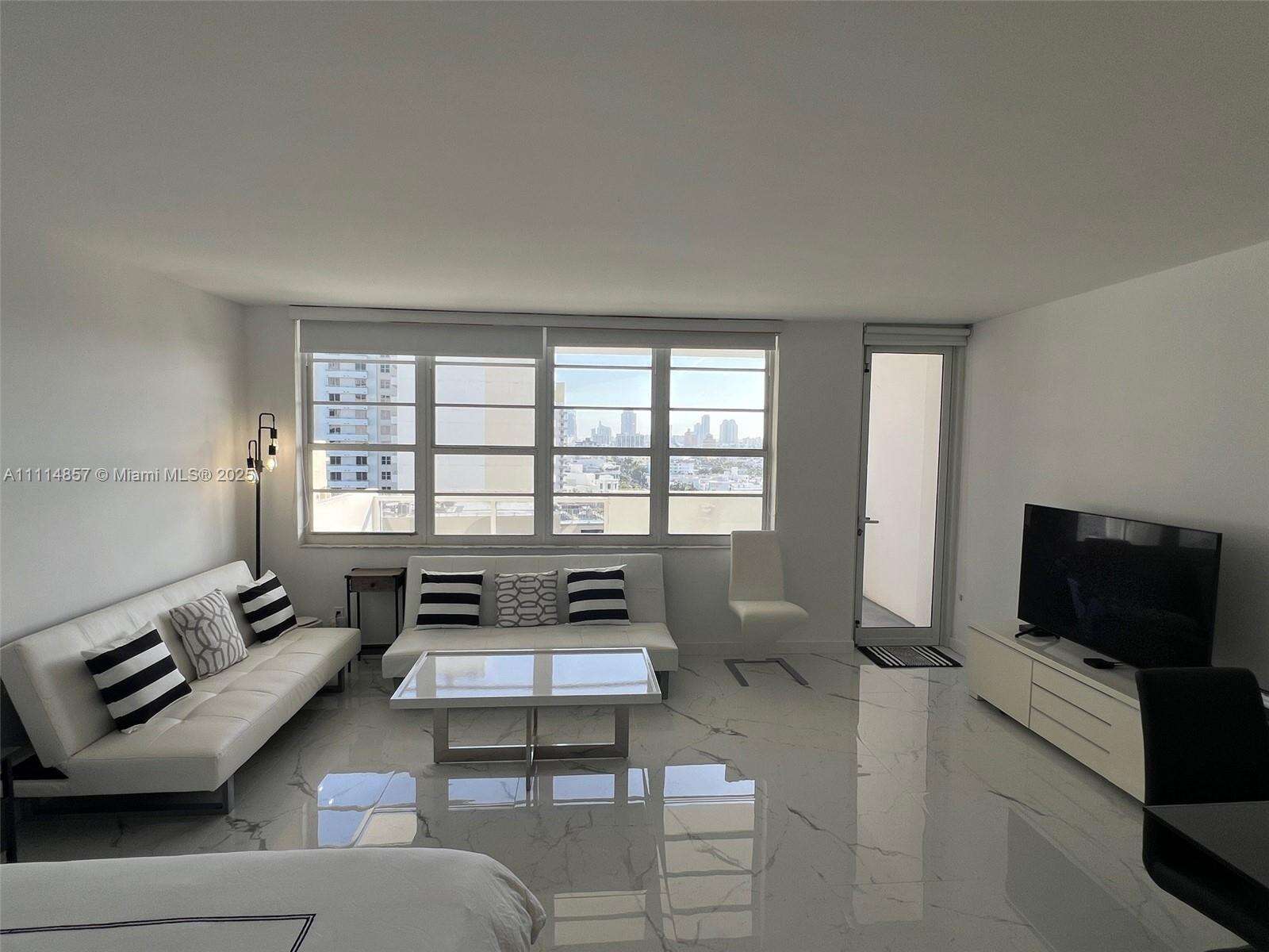 Decoplage at 100 Lincoln Rd, Miami Beach, FL 33139 - For Rent photo 4