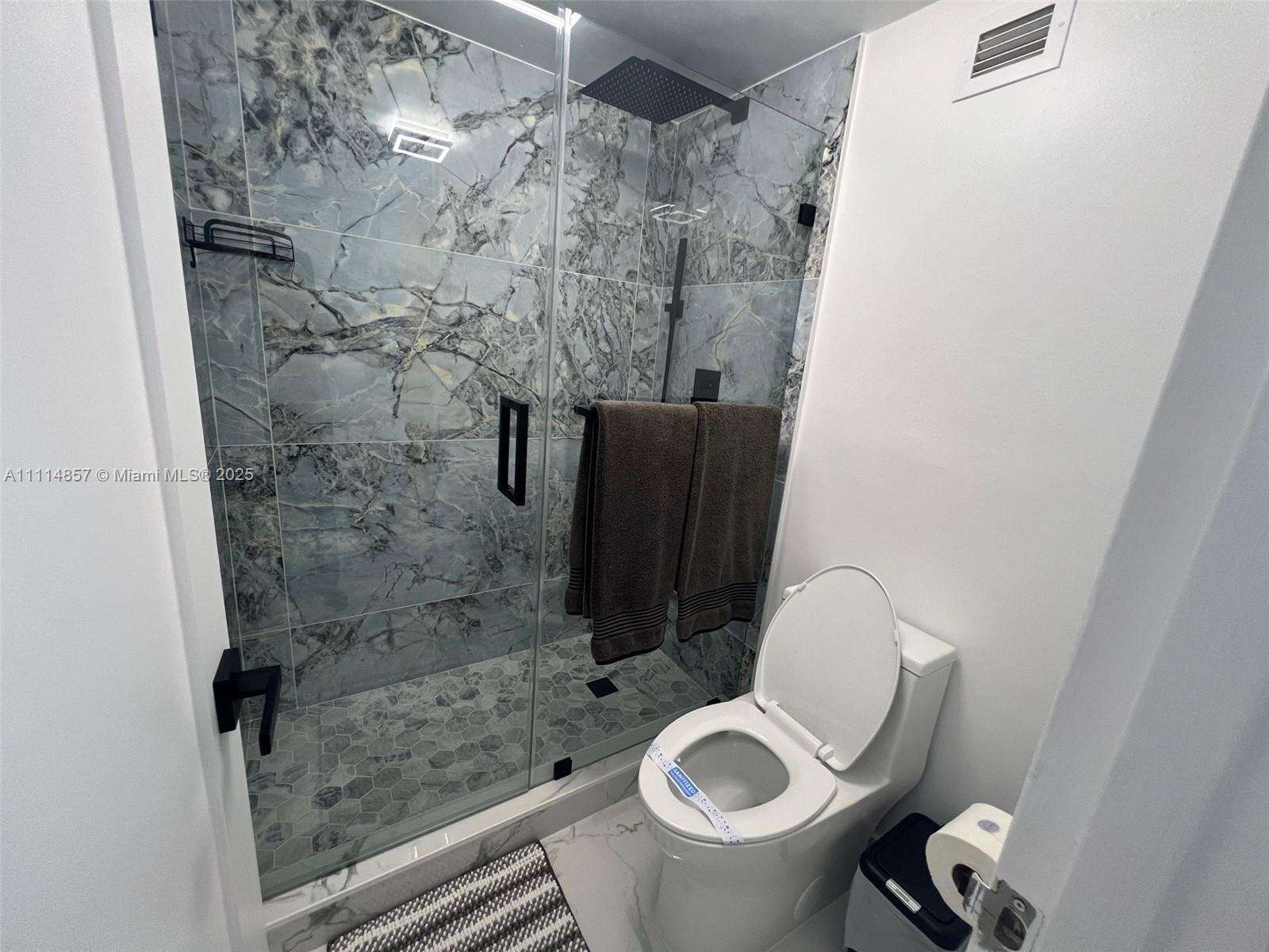 Decoplage at 100 Lincoln Rd, Miami Beach, FL 33139 - For Rent photo 10