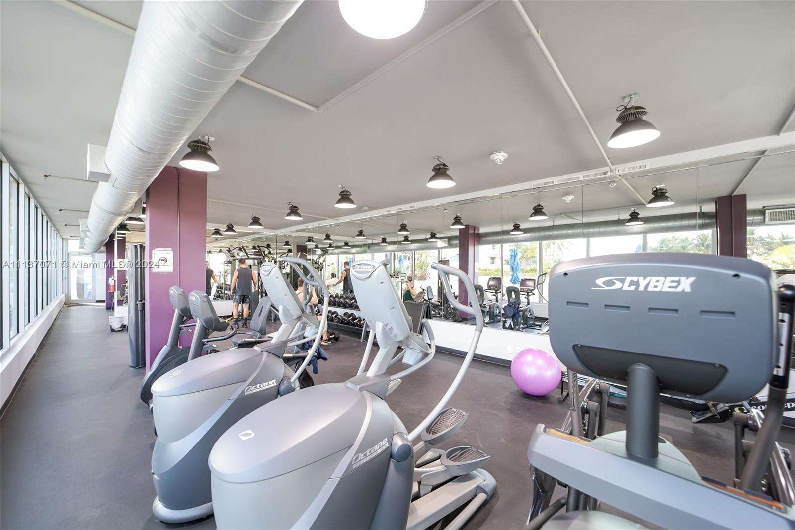 Decoplage at 100 Lincoln Rd, Miami Beach, FL 33139 - For Rent photo 11