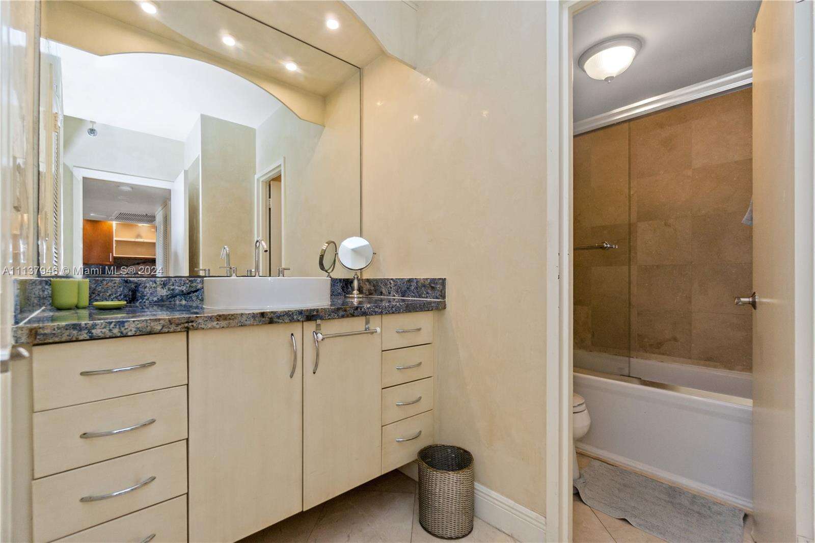 Decoplage at 100 Lincoln Rd, Miami Beach, FL 33139 - For Rent photo 11
