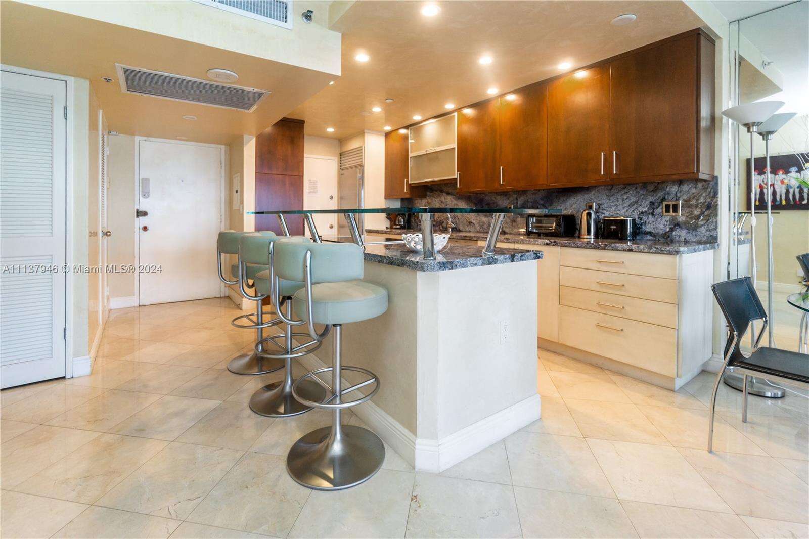 Decoplage at 100 Lincoln Rd, Miami Beach, FL 33139 - For Rent photo 5