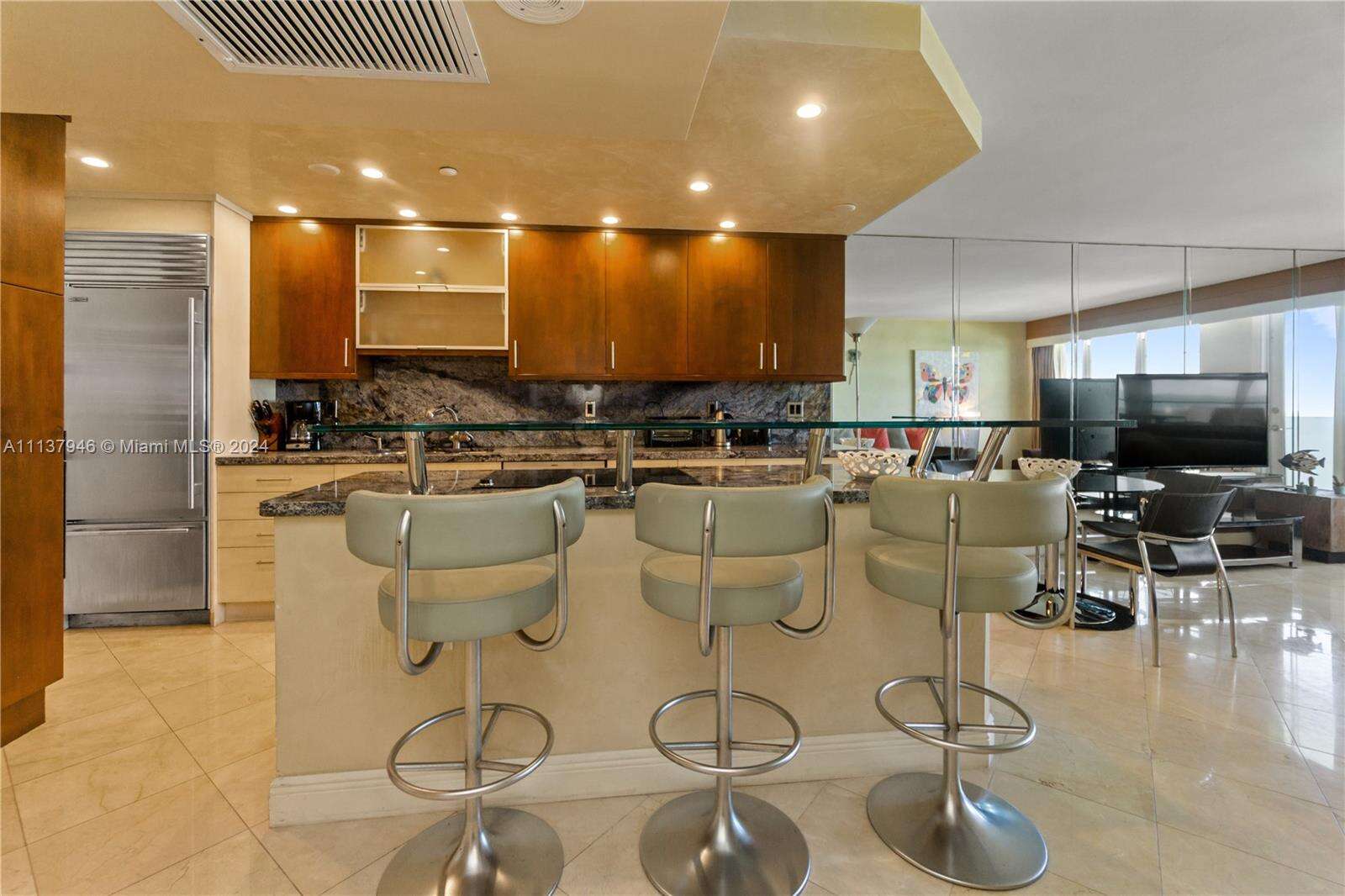 Decoplage at 100 Lincoln Rd, Miami Beach, FL 33139 - For Rent photo 8